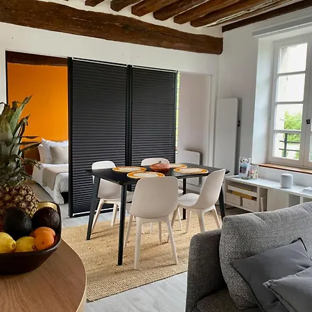 Le Nid Senlisien, Apartment *