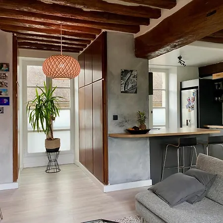 Le Nid Senlisien, Apartment